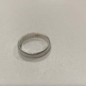 Sterling silver plain band stamped 925 inside